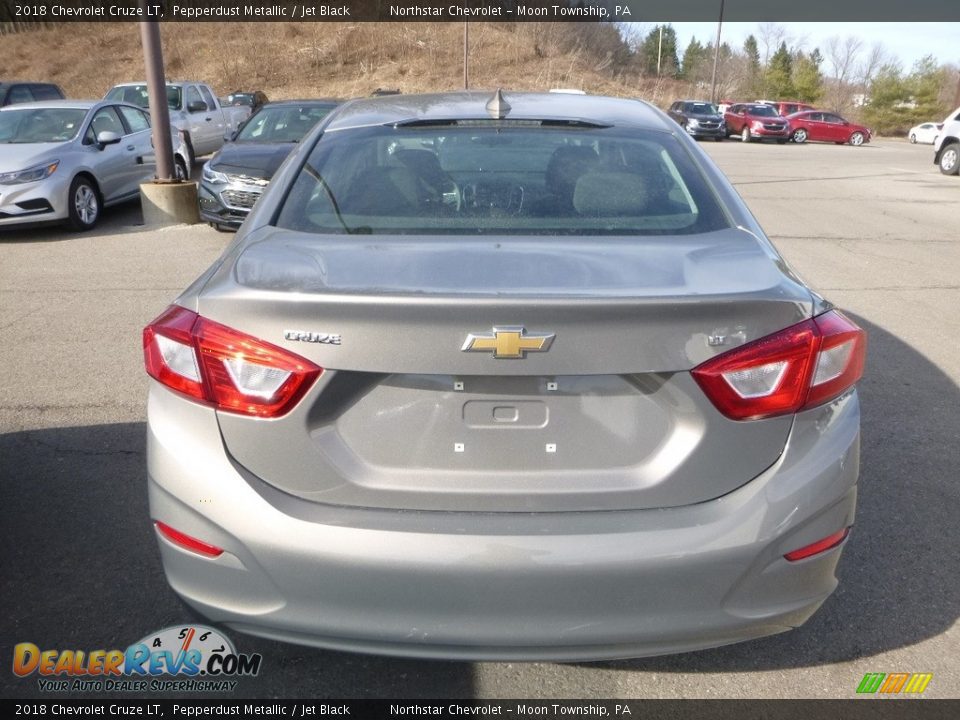2018 Chevrolet Cruze LT Pepperdust Metallic / Jet Black Photo #4