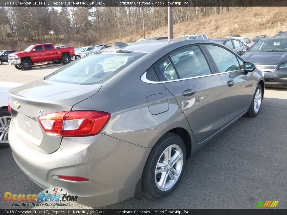 2018 Chevrolet Cruze LT Pepperdust Metallic / Jet Black Photo #5
