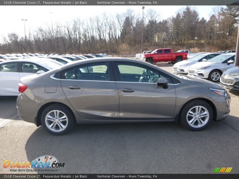 2018 Chevrolet Cruze LT Pepperdust Metallic / Jet Black Photo #6