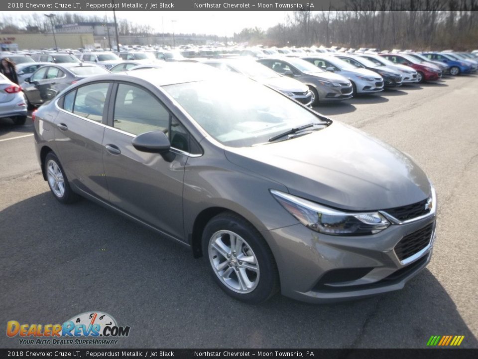 2018 Chevrolet Cruze LT Pepperdust Metallic / Jet Black Photo #7