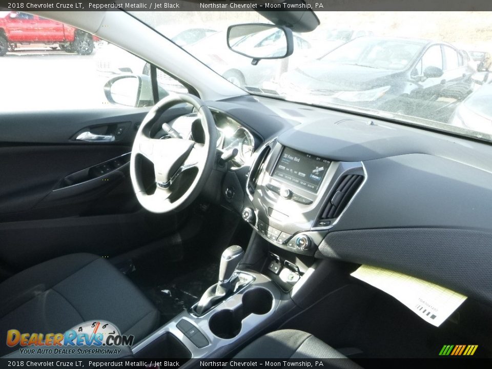 2018 Chevrolet Cruze LT Pepperdust Metallic / Jet Black Photo #10