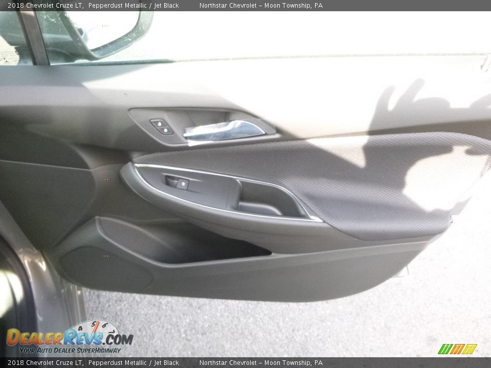 2018 Chevrolet Cruze LT Pepperdust Metallic / Jet Black Photo #11