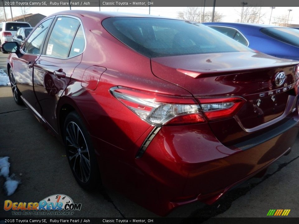 2018 Toyota Camry SE Ruby Flare Pearl / Ash Photo #2