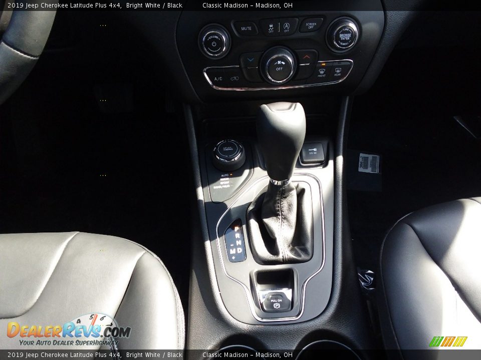 2019 Jeep Cherokee Latitude Plus 4x4 Bright White / Black Photo #9