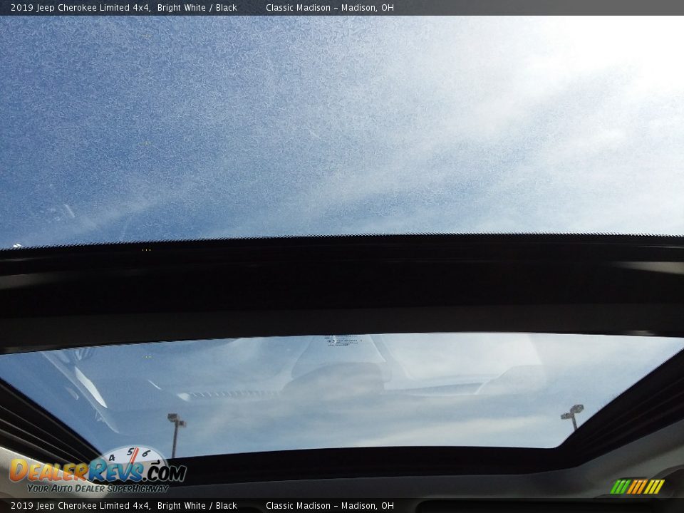 2019 Jeep Cherokee Limited 4x4 Bright White / Black Photo #11