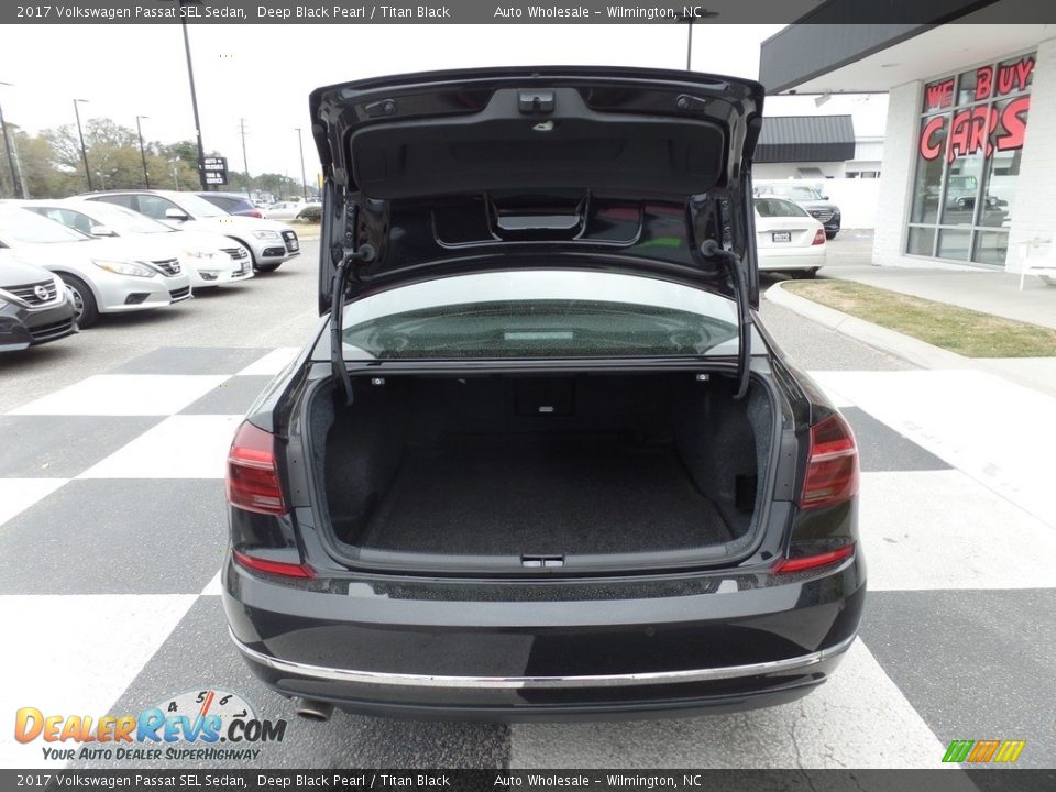 2017 Volkswagen Passat SEL Sedan Deep Black Pearl / Titan Black Photo #5