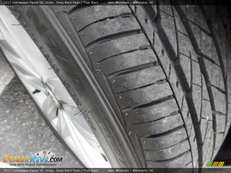 2017 Volkswagen Passat SEL Sedan Deep Black Pearl / Titan Black Photo #8