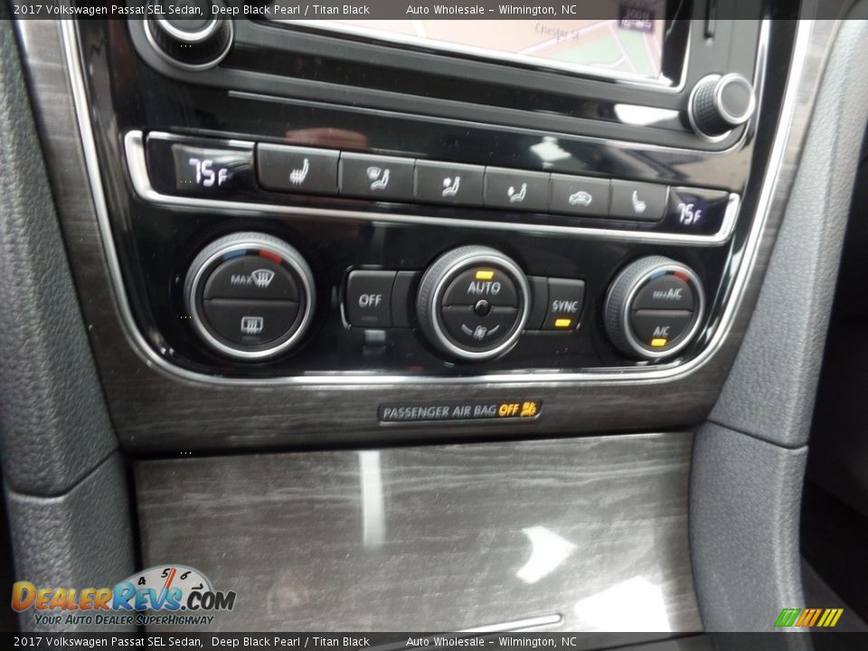 2017 Volkswagen Passat SEL Sedan Deep Black Pearl / Titan Black Photo #18