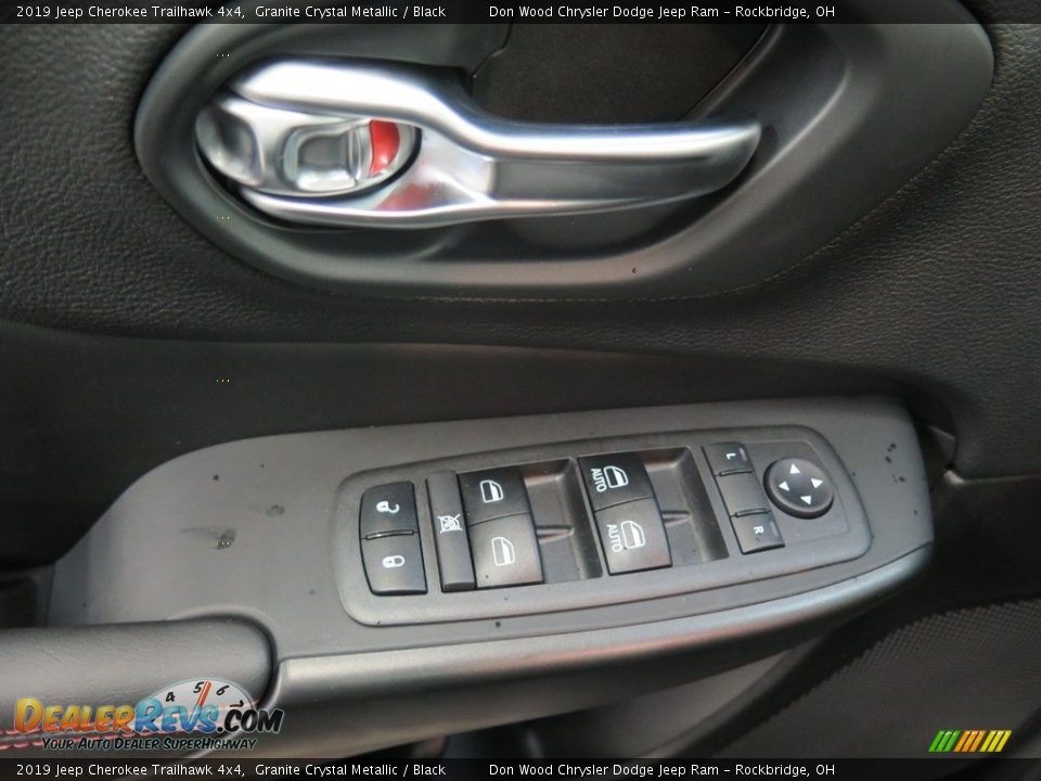 Controls of 2019 Jeep Cherokee Trailhawk 4x4 Photo #30