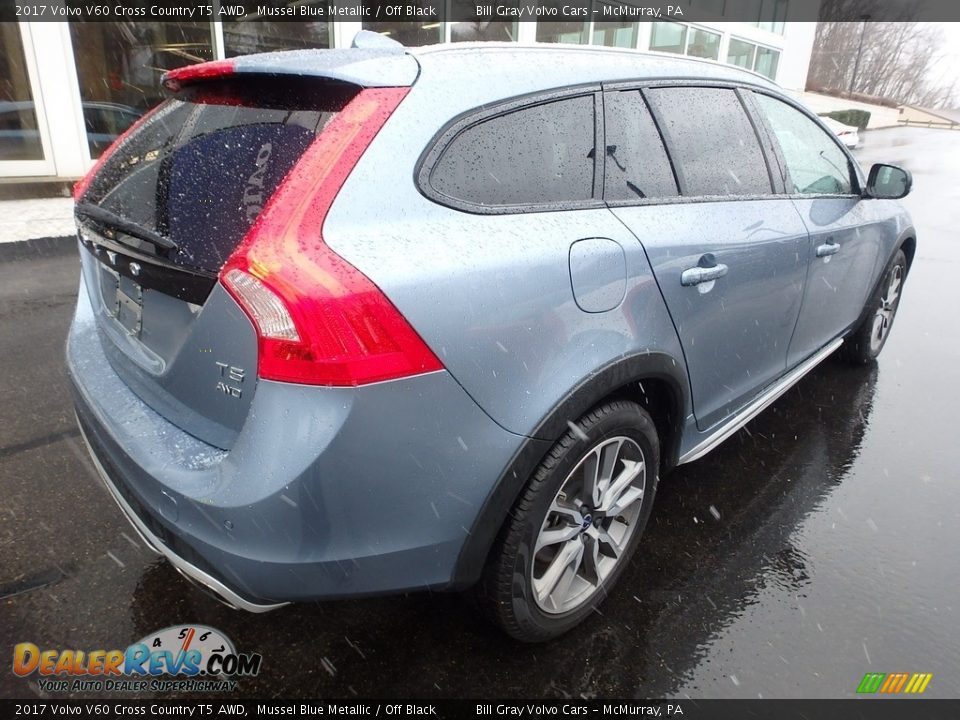 2017 Volvo V60 Cross Country T5 AWD Mussel Blue Metallic / Off Black Photo #3