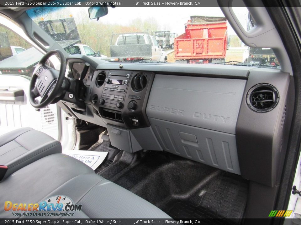2015 Ford F250 Super Duty XL Super Cab Oxford White / Steel Photo #19