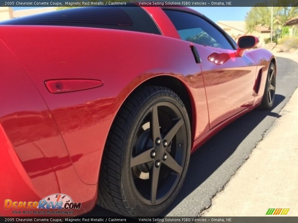 2005 Chevrolet Corvette Coupe Magnetic Red Metallic / Cashmere Photo #14