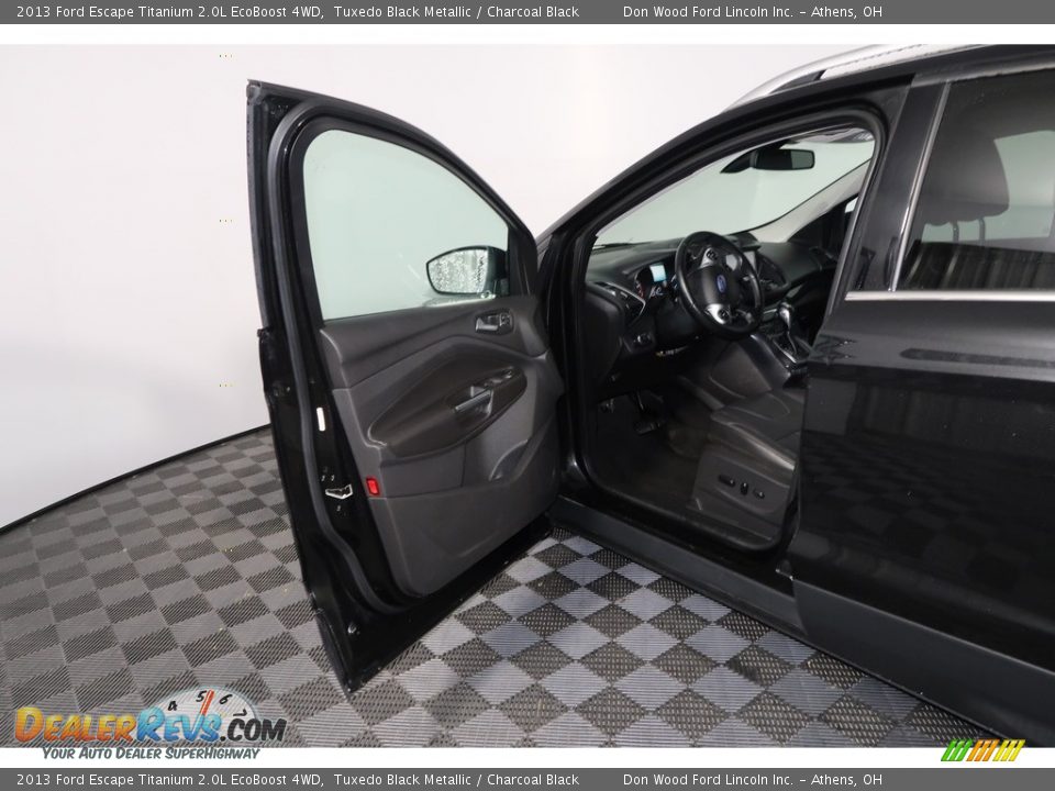 2013 Ford Escape Titanium 2.0L EcoBoost 4WD Tuxedo Black Metallic / Charcoal Black Photo #28