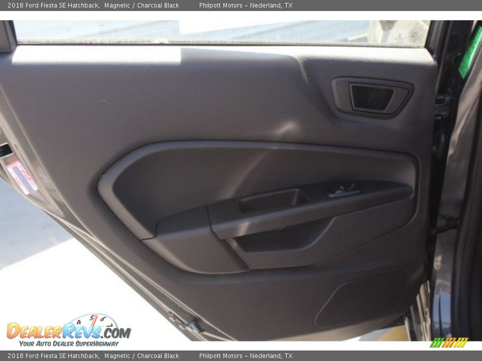 2018 Ford Fiesta SE Hatchback Magnetic / Charcoal Black Photo #22