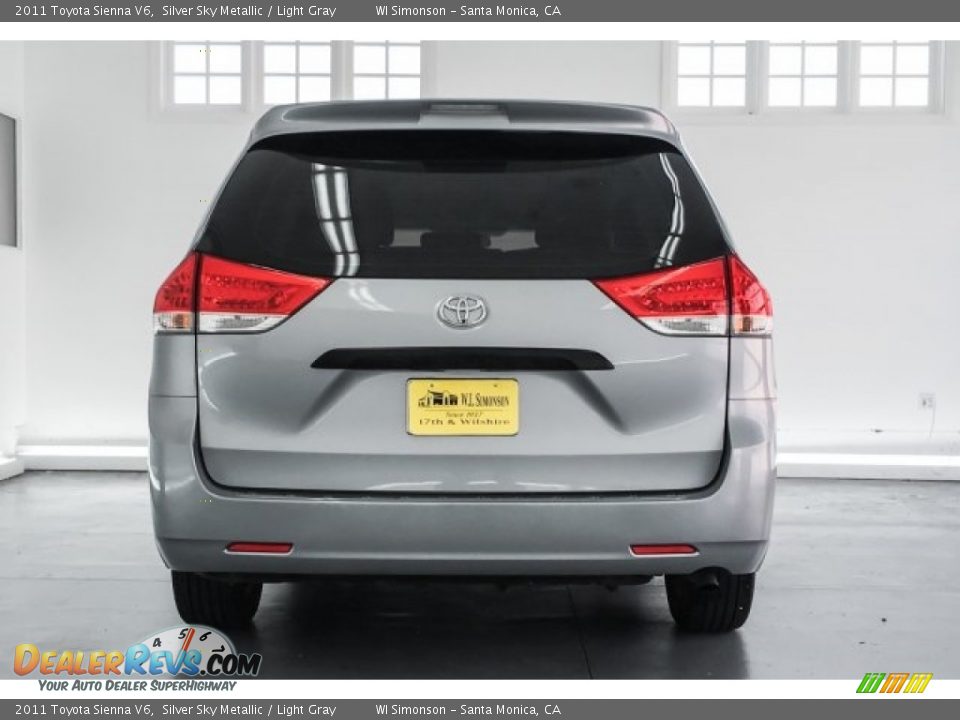 2011 Toyota Sienna V6 Silver Sky Metallic / Light Gray Photo #3