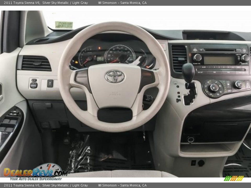 2011 Toyota Sienna V6 Silver Sky Metallic / Light Gray Photo #4