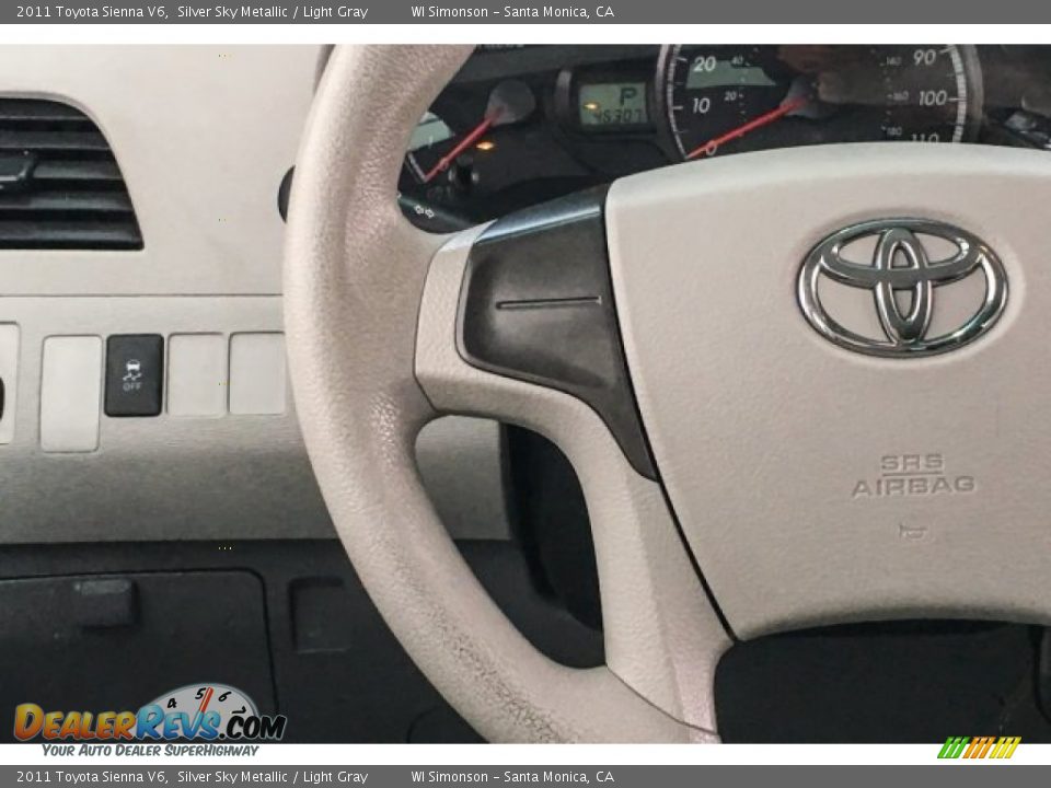 2011 Toyota Sienna V6 Silver Sky Metallic / Light Gray Photo #18