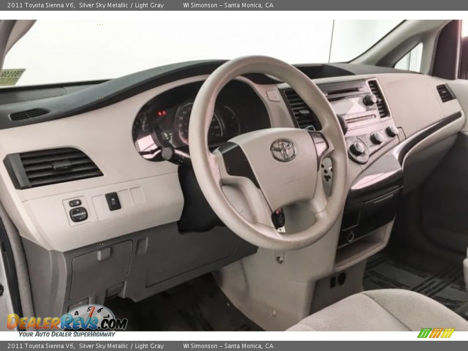 2011 Toyota Sienna V6 Silver Sky Metallic / Light Gray Photo #20