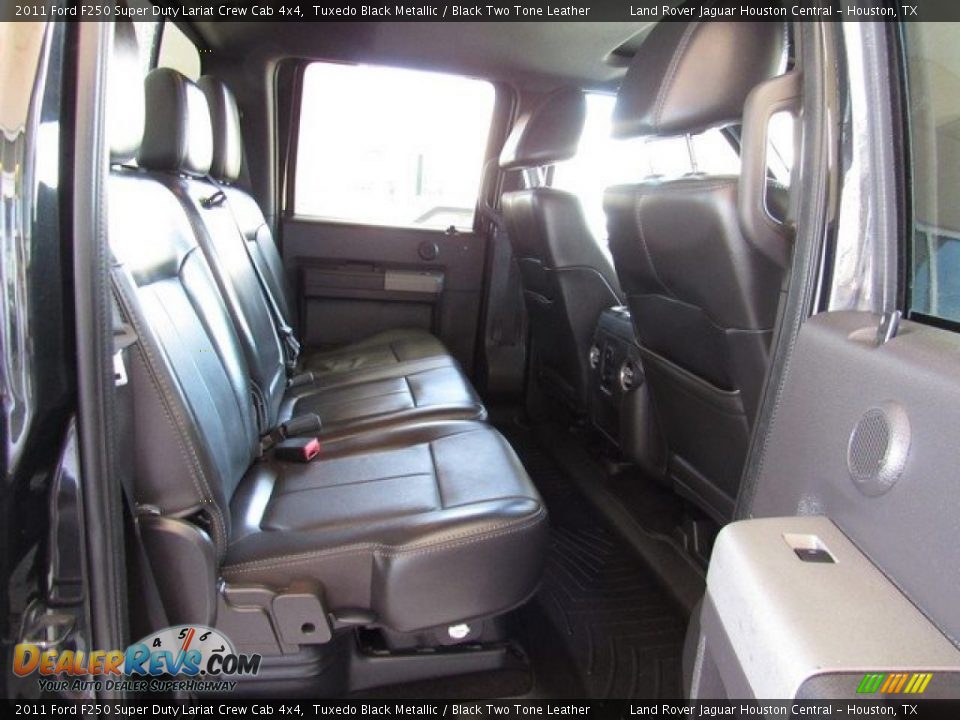 2011 Ford F250 Super Duty Lariat Crew Cab 4x4 Tuxedo Black Metallic / Black Two Tone Leather Photo #19