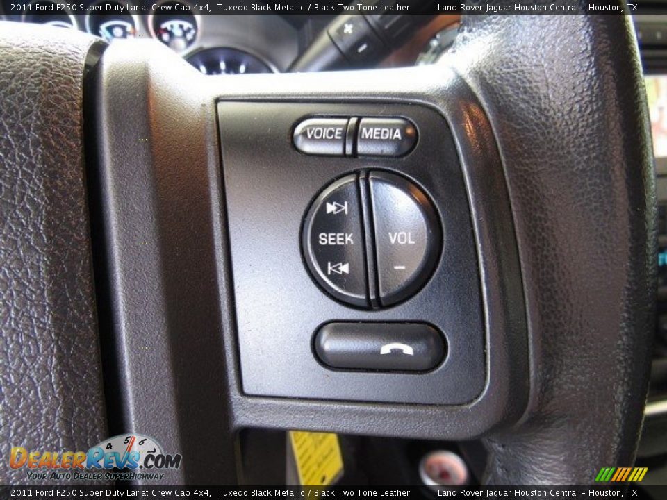 2011 Ford F250 Super Duty Lariat Crew Cab 4x4 Tuxedo Black Metallic / Black Two Tone Leather Photo #29