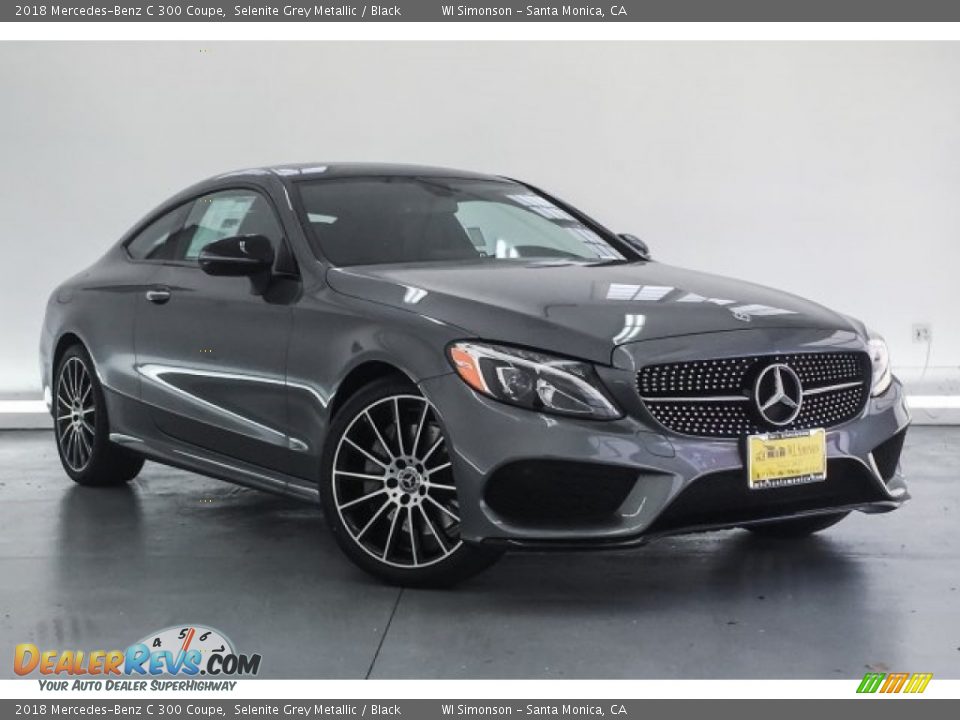 Front 3/4 View of 2018 Mercedes-Benz C 300 Coupe Photo #12