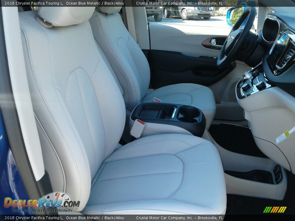 2018 Chrysler Pacifica Touring L Ocean Blue Metallic / Black/Alloy Photo #12