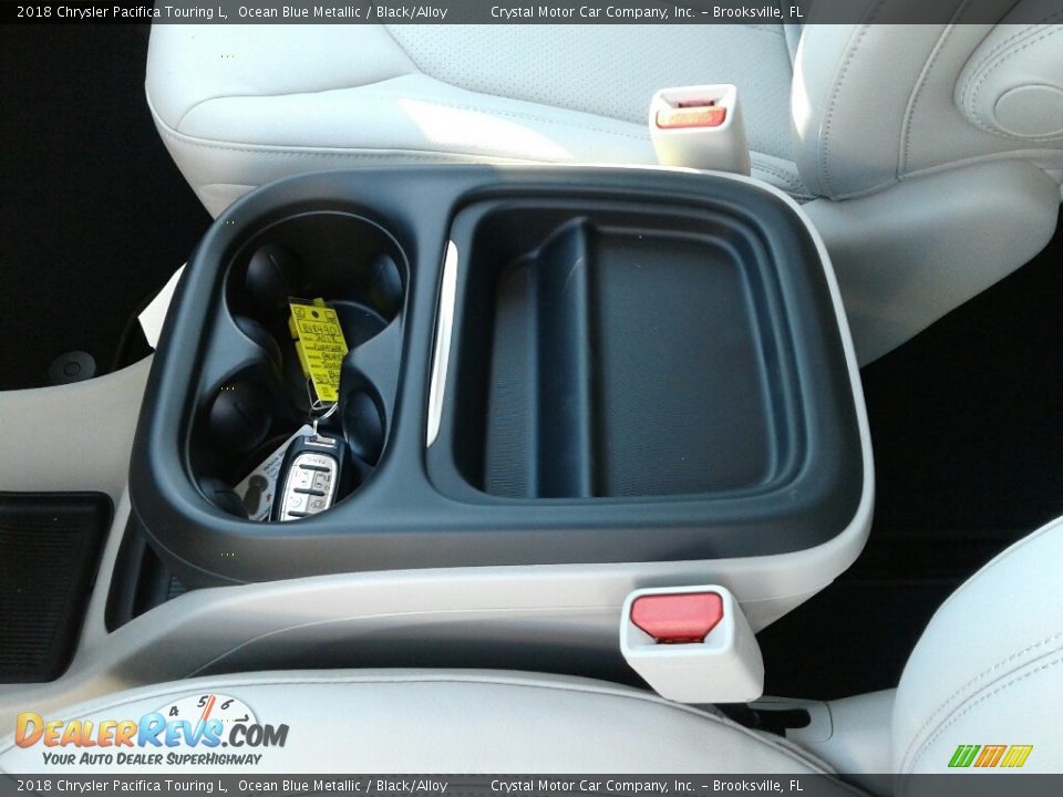 2018 Chrysler Pacifica Touring L Ocean Blue Metallic / Black/Alloy Photo #18