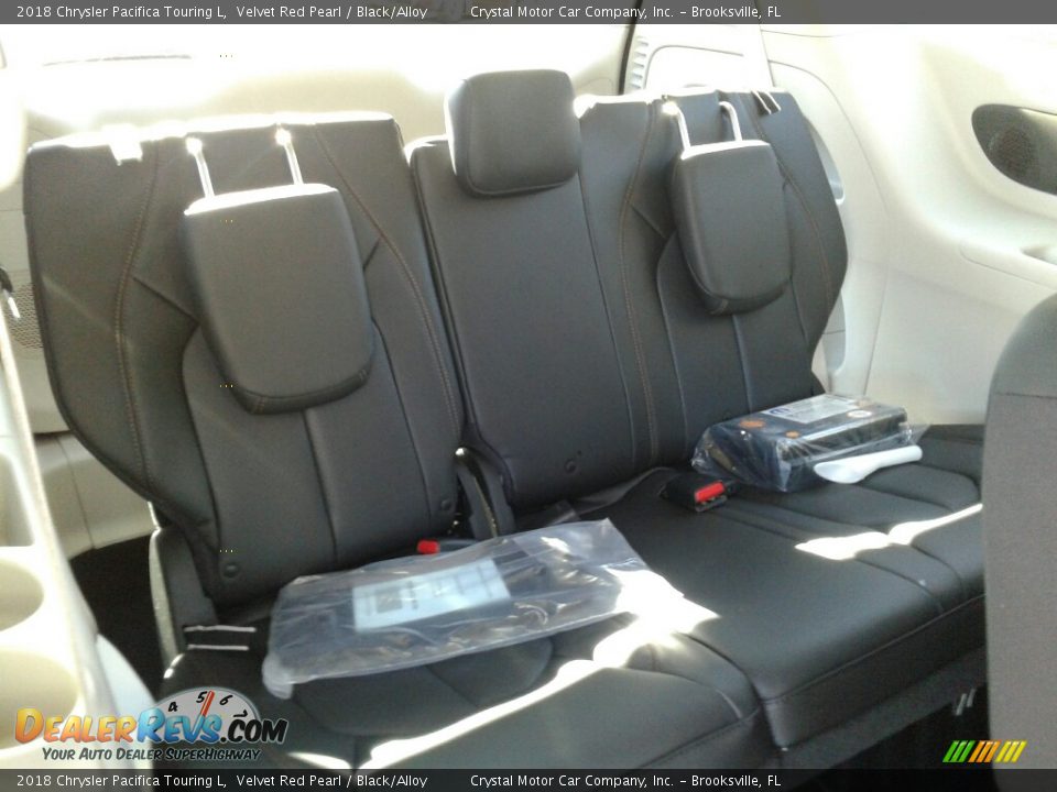 2018 Chrysler Pacifica Touring L Velvet Red Pearl / Black/Alloy Photo #11