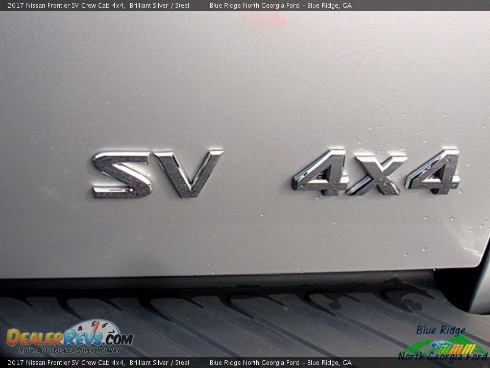 2017 Nissan Frontier SV Crew Cab 4x4 Brilliant Silver / Steel Photo #35