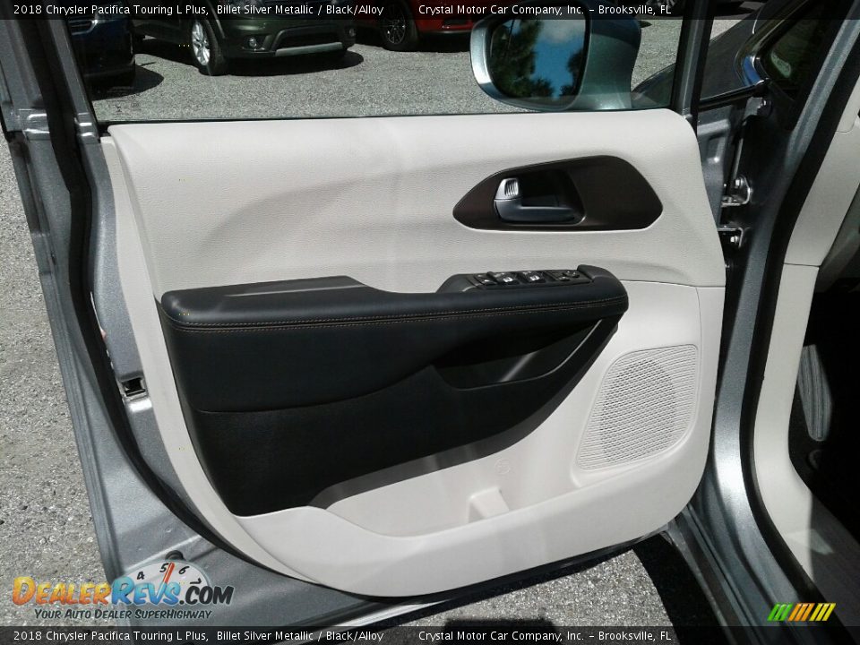 2018 Chrysler Pacifica Touring L Plus Billet Silver Metallic / Black/Alloy Photo #18