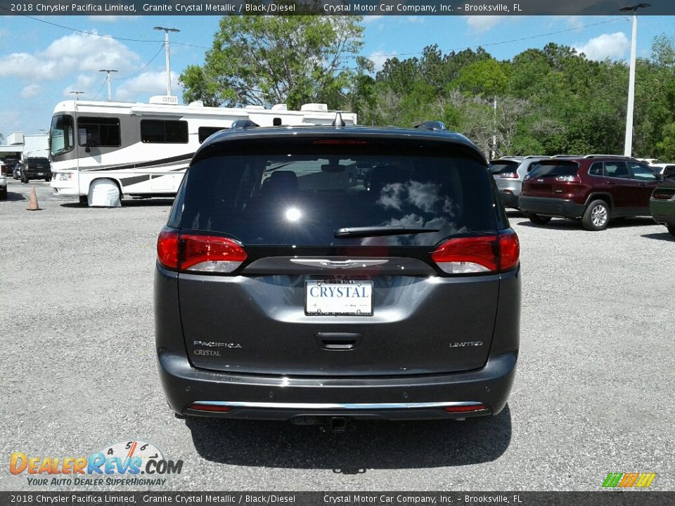 2018 Chrysler Pacifica Limited Granite Crystal Metallic / Black/Diesel Photo #4