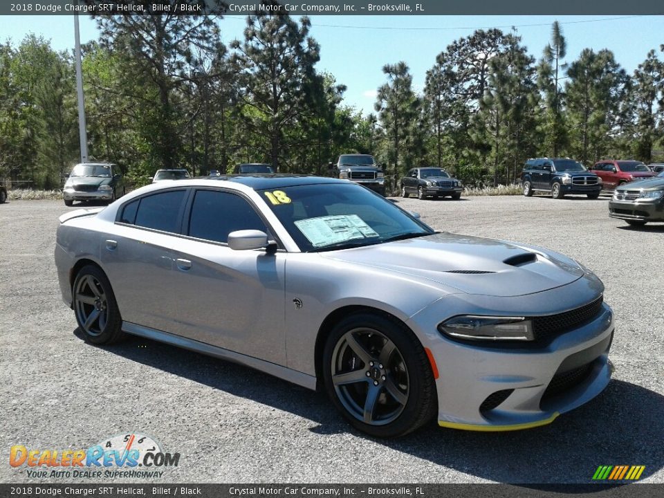 Front 3/4 View of 2018 Dodge Charger SRT Hellcat Photo #7