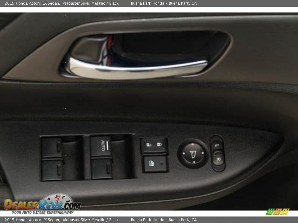 2015 Honda Accord LX Sedan Alabaster Silver Metallic / Black Photo #26
