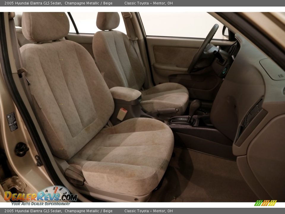 2005 Hyundai Elantra GLS Sedan Champagne Metallic / Beige Photo #13