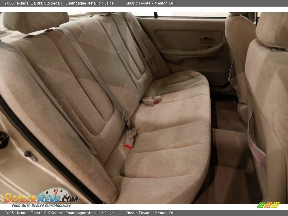 2005 Hyundai Elantra GLS Sedan Champagne Metallic / Beige Photo #14