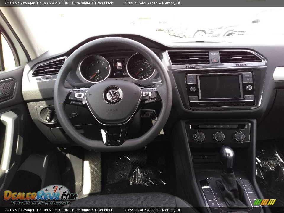 2018 Volkswagen Tiguan S 4MOTION Pure White / Titan Black Photo #4