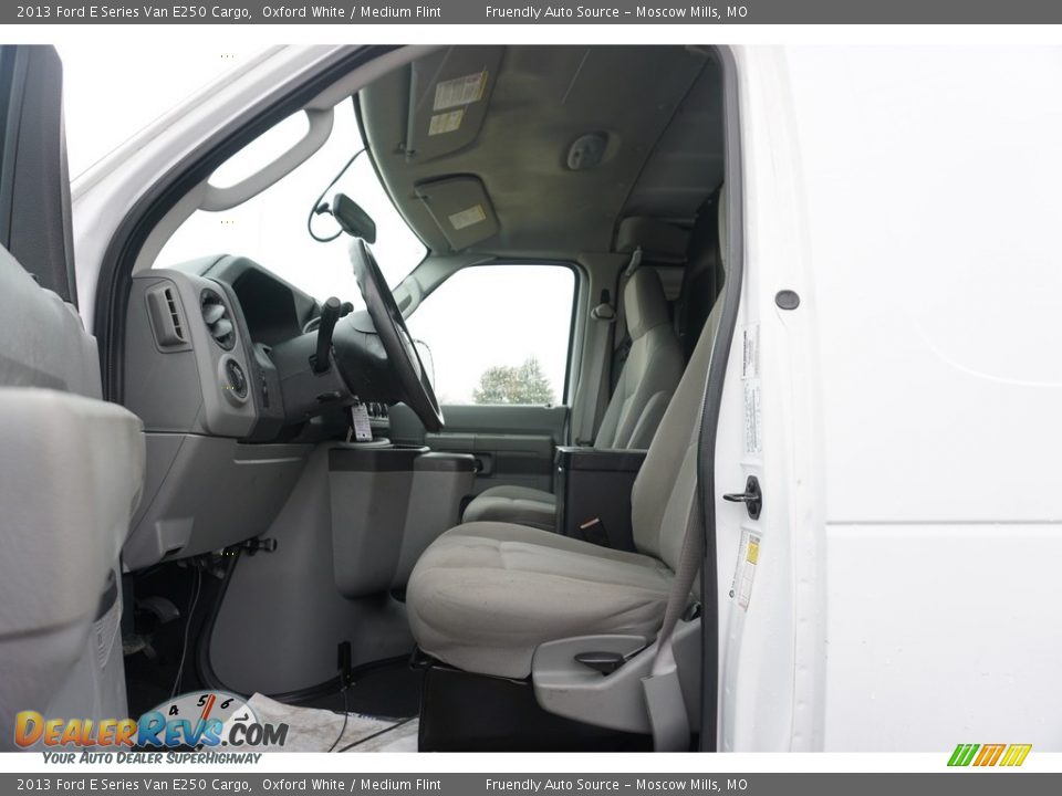 2013 Ford E Series Van E250 Cargo Oxford White / Medium Flint Photo #29