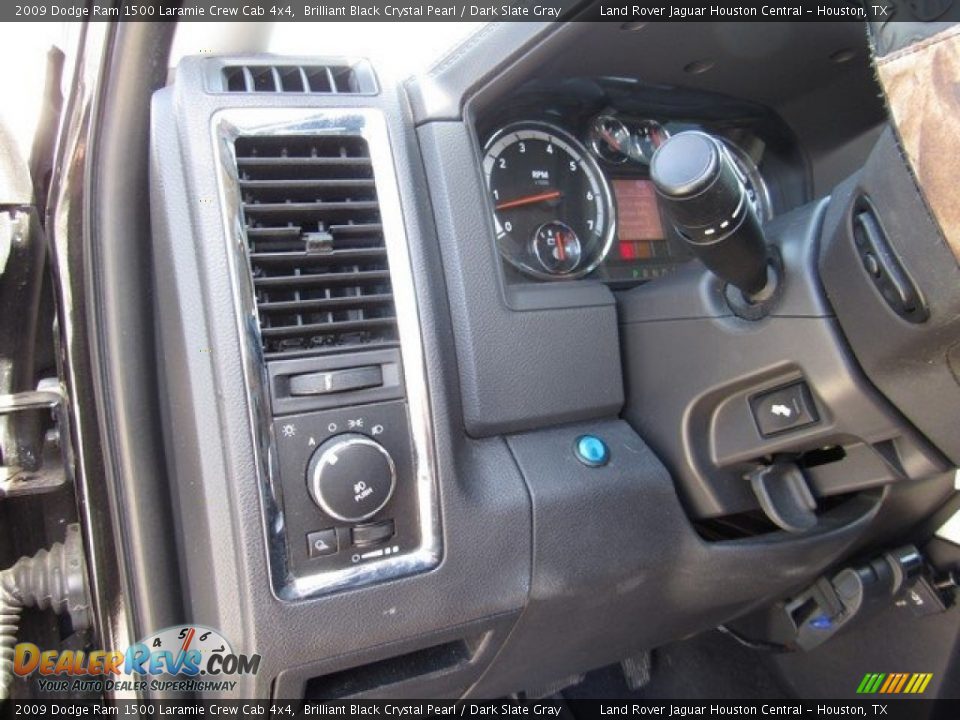 2009 Dodge Ram 1500 Laramie Crew Cab 4x4 Brilliant Black Crystal Pearl / Dark Slate Gray Photo #28
