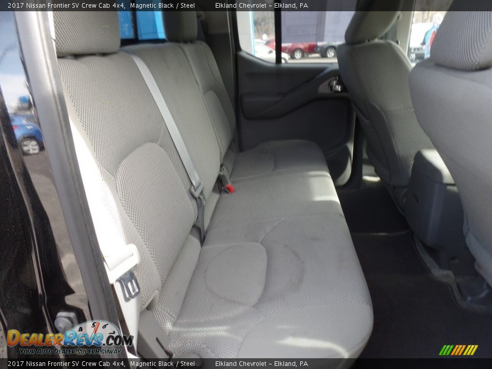 2017 Nissan Frontier SV Crew Cab 4x4 Magnetic Black / Steel Photo #14