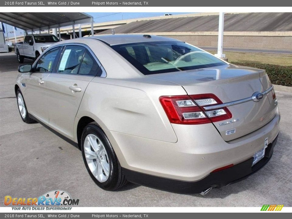 2018 Ford Taurus SEL White Gold / Dune Photo #6