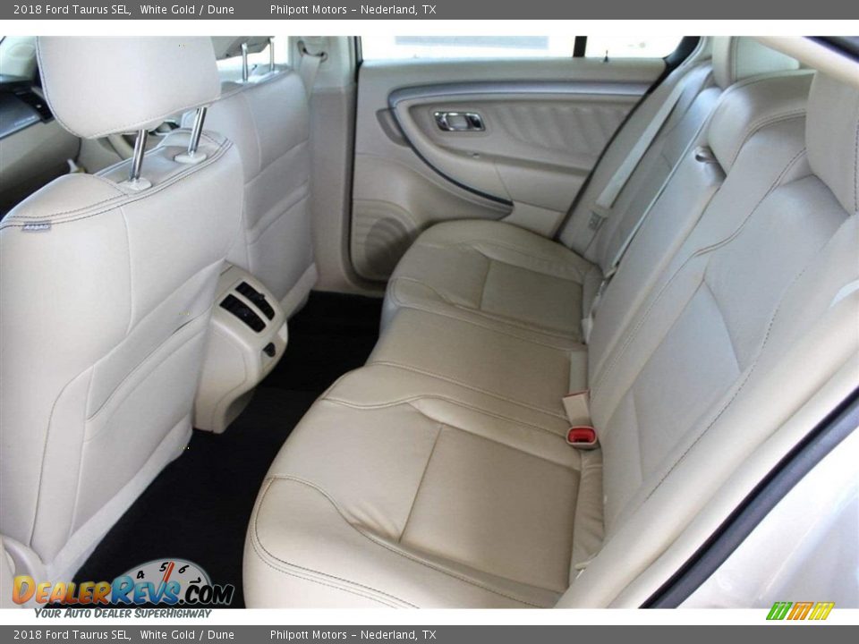 Rear Seat of 2018 Ford Taurus SEL Photo #25
