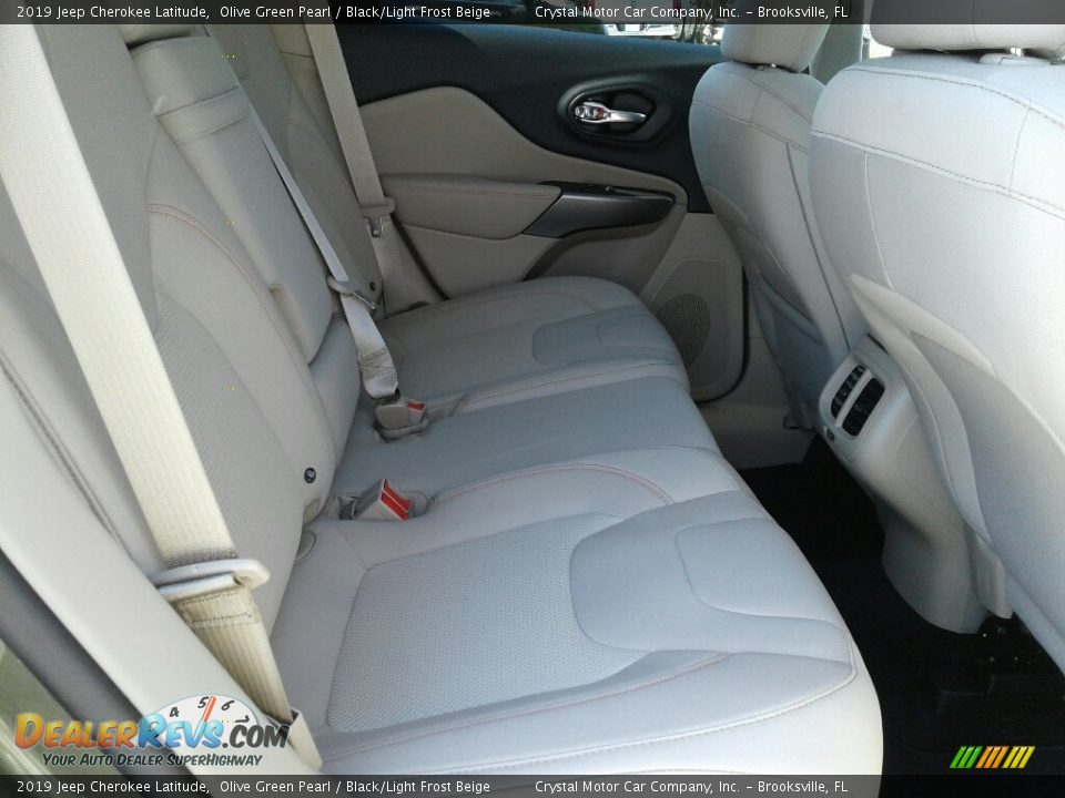 2019 Jeep Cherokee Latitude Olive Green Pearl / Black/Light Frost Beige Photo #11
