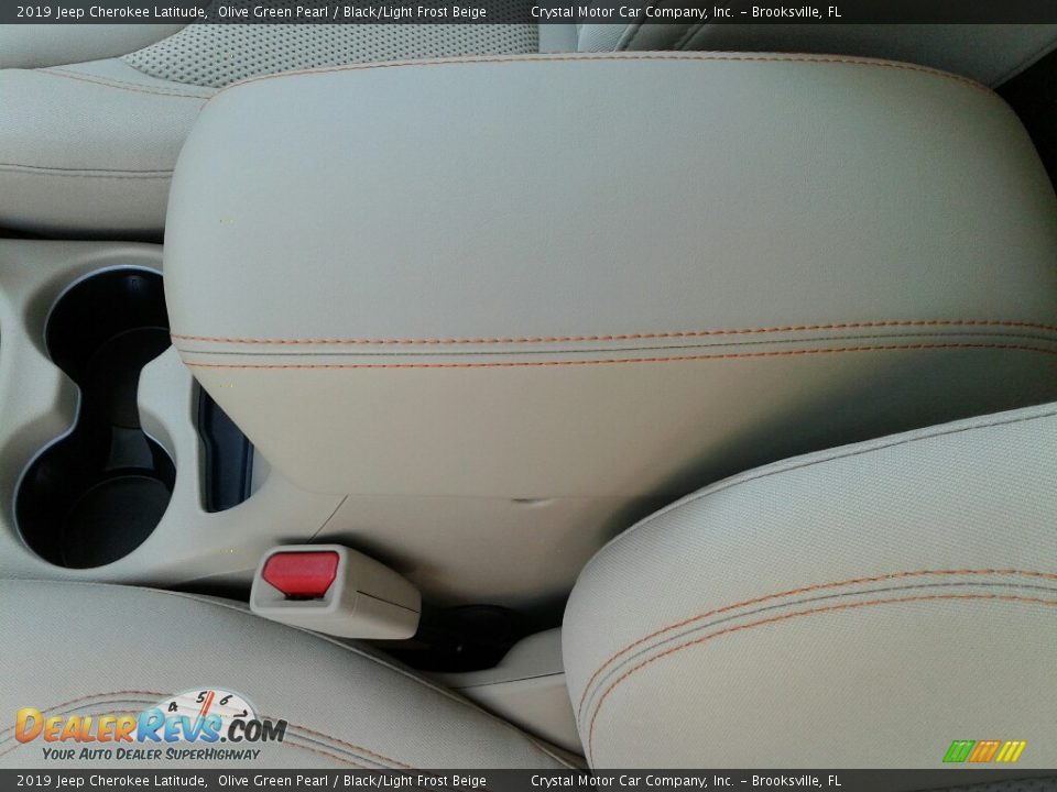 2019 Jeep Cherokee Latitude Olive Green Pearl / Black/Light Frost Beige Photo #18