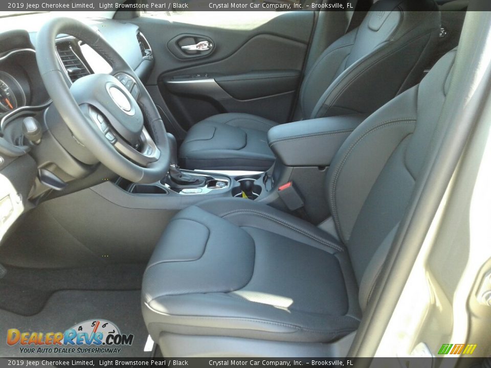 Front Seat of 2019 Jeep Cherokee Limited Photo #9