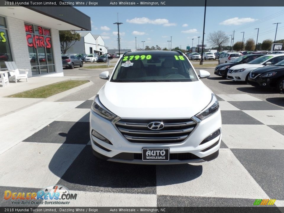 2018 Hyundai Tucson Limited Dazzling White / Beige Photo #2