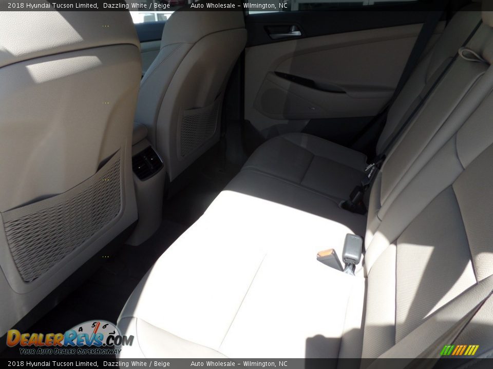 2018 Hyundai Tucson Limited Dazzling White / Beige Photo #12