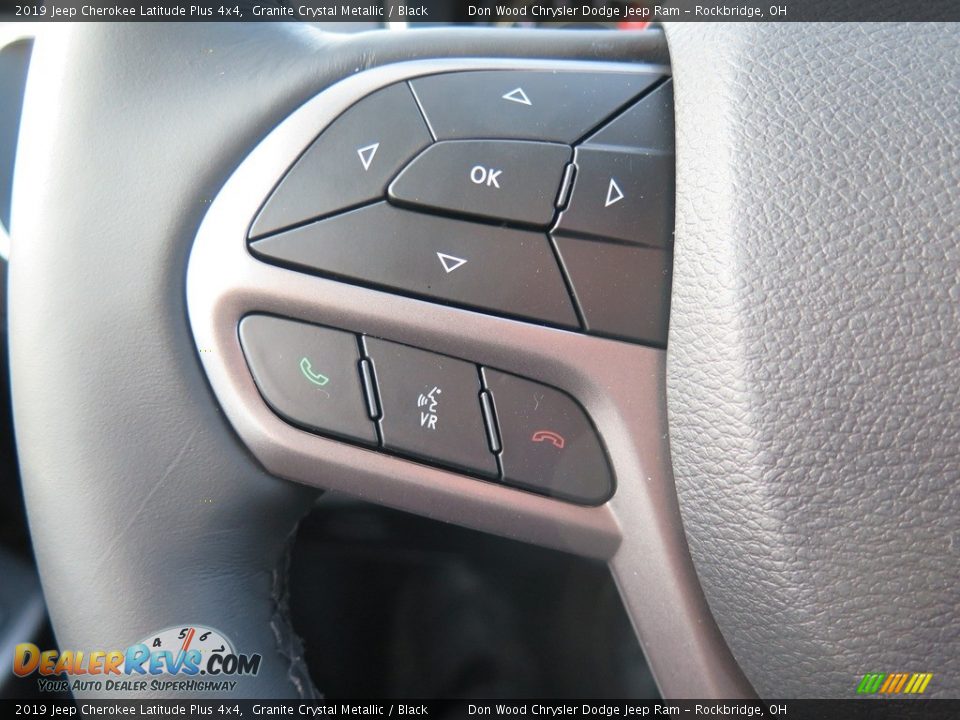 Controls of 2019 Jeep Cherokee Latitude Plus 4x4 Photo #30