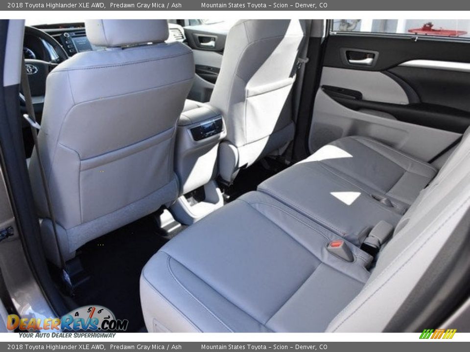 2018 Toyota Highlander XLE AWD Predawn Gray Mica / Ash Photo #14