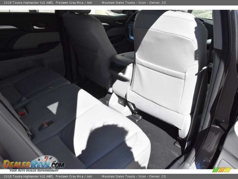 2018 Toyota Highlander XLE AWD Predawn Gray Mica / Ash Photo #18