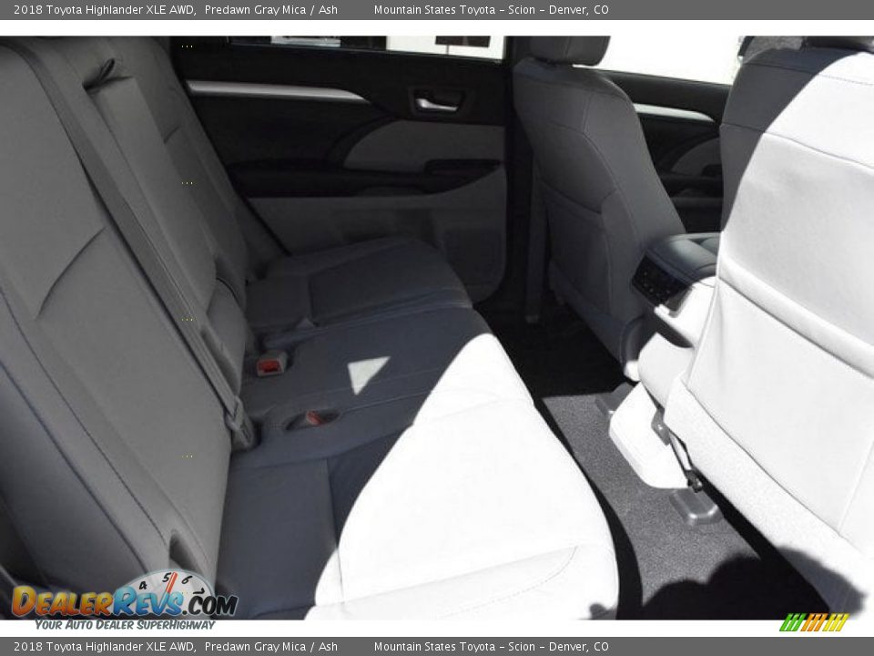 2018 Toyota Highlander XLE AWD Predawn Gray Mica / Ash Photo #19